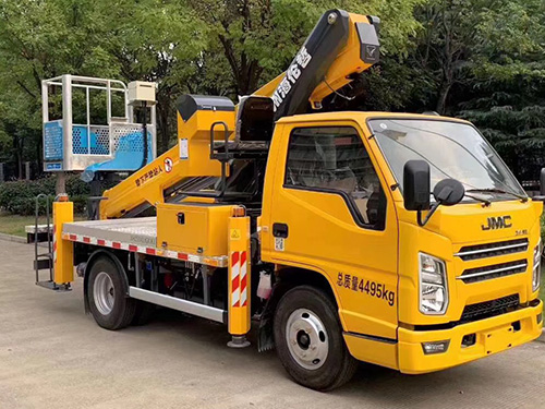 直臂式高空作業(yè)車(chē)